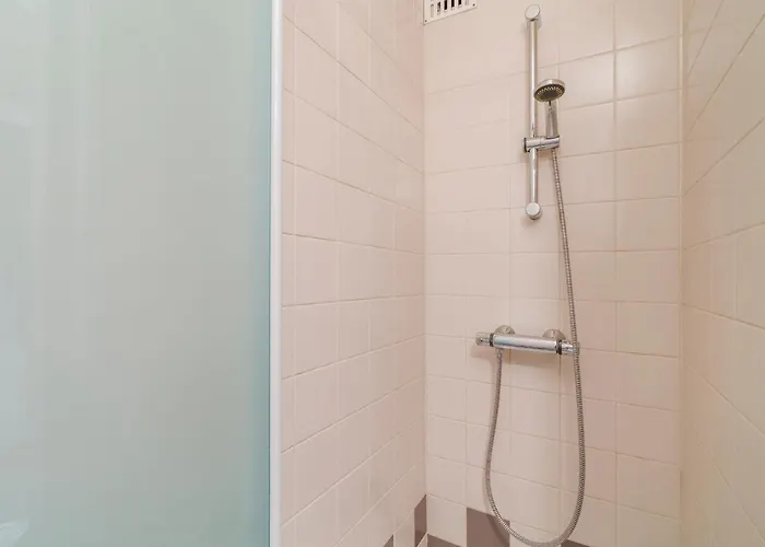 Zonnig Familie App Op Zeedijk Met Zeezicht Voor 6p Apartment *