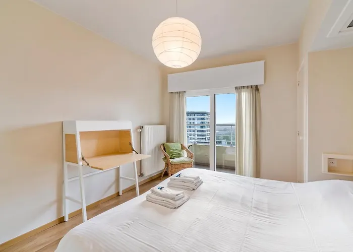 Zonnig Familie App Op Zeedijk Met Zeezicht Voor 6p * 奥斯滕德